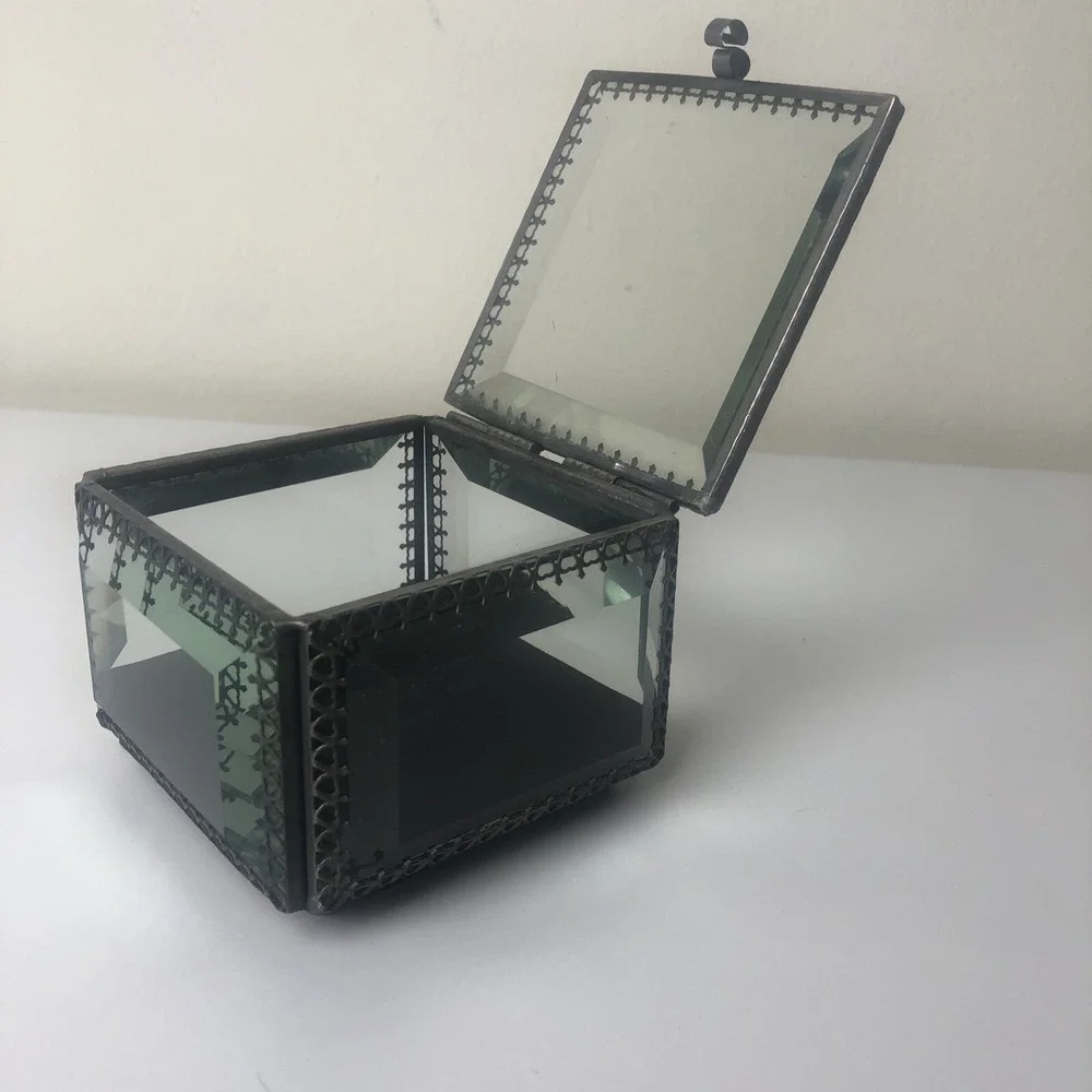 Nicole Miller Home Glass Mirrored Elegant Silver Tone Jewelry Trinket Box
